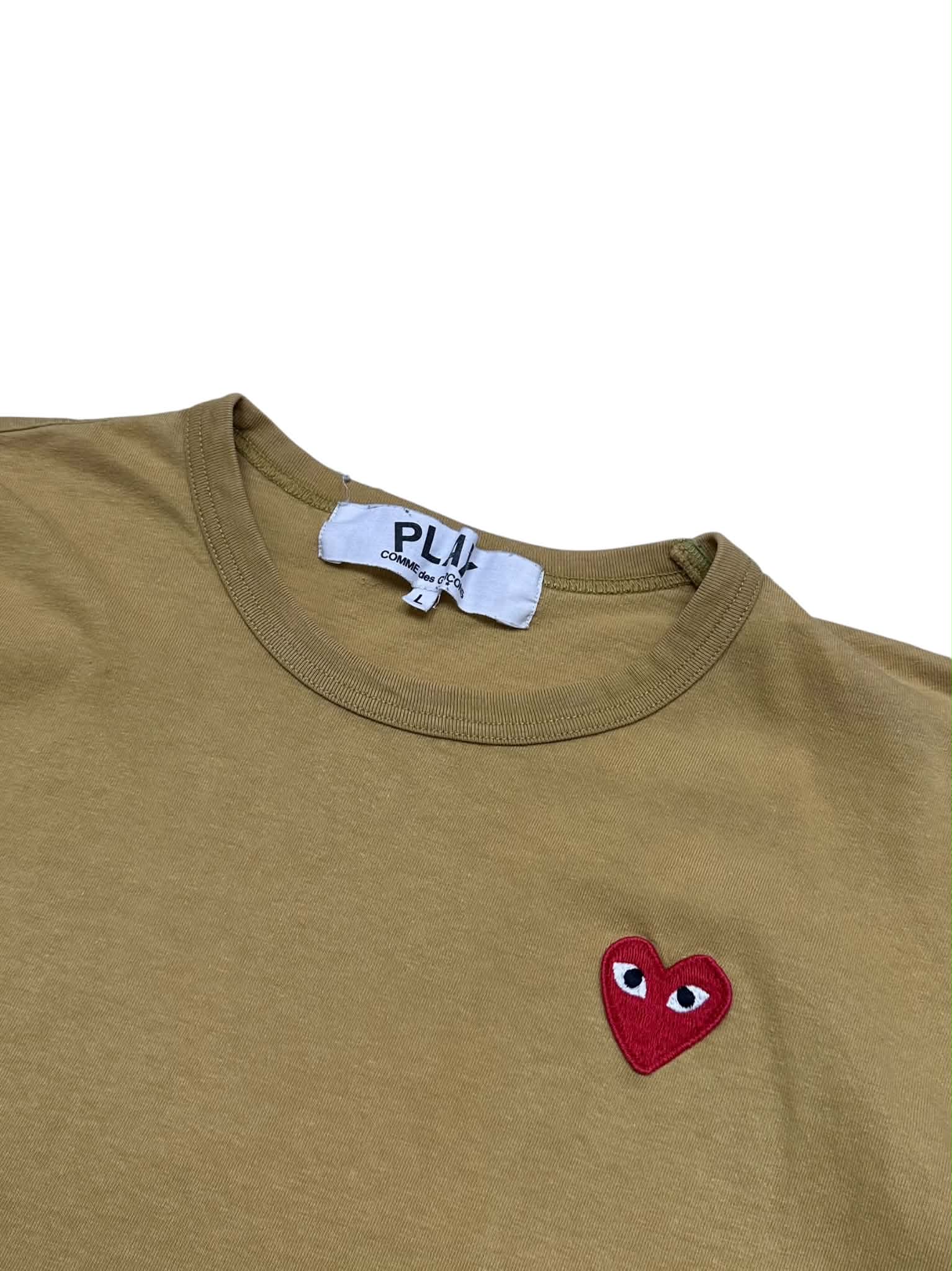 Comme des Garçons T-Shirt (M-L)