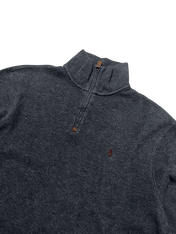 Sötét szürke, félcipzáros vintage streetwear pulóver hímzett logóval, prémium anyagból.