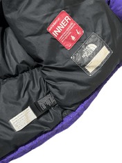 The North Face vintage lila utcai dzseki belső címkék, streetwear stílus