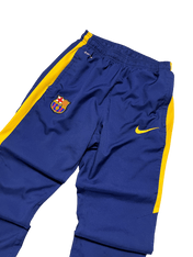 Barcelonás Nike melegítőnadrág sötétkék-sárga színben, hímzett címerrel