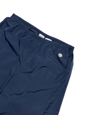 Sötétkék Nike vintage rövidnadrág streetwear stílusban, gumis derékkal