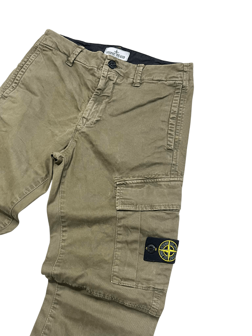 Stone Island vintage cargo nadrág, bézs színű, oldalán logós zseb, streetwear stílus